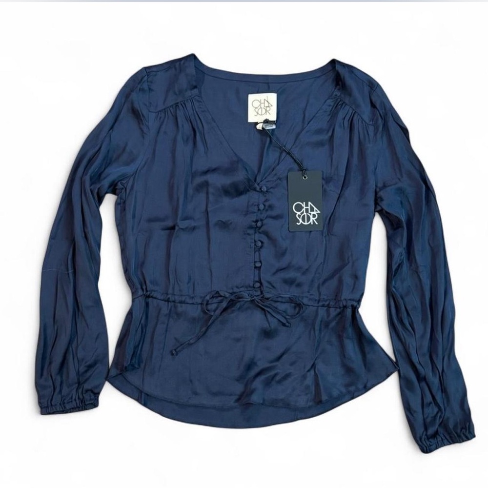 𝅺NWT CHASER Navy Satin Blouse‎ Size Small